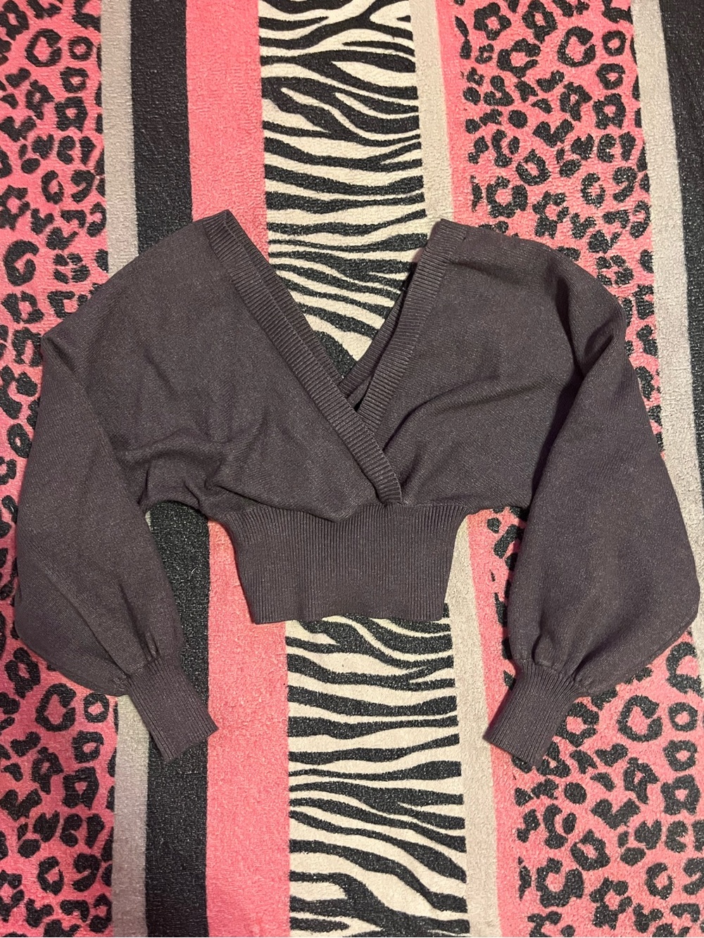FOREVER 21 crossover sweater crop top